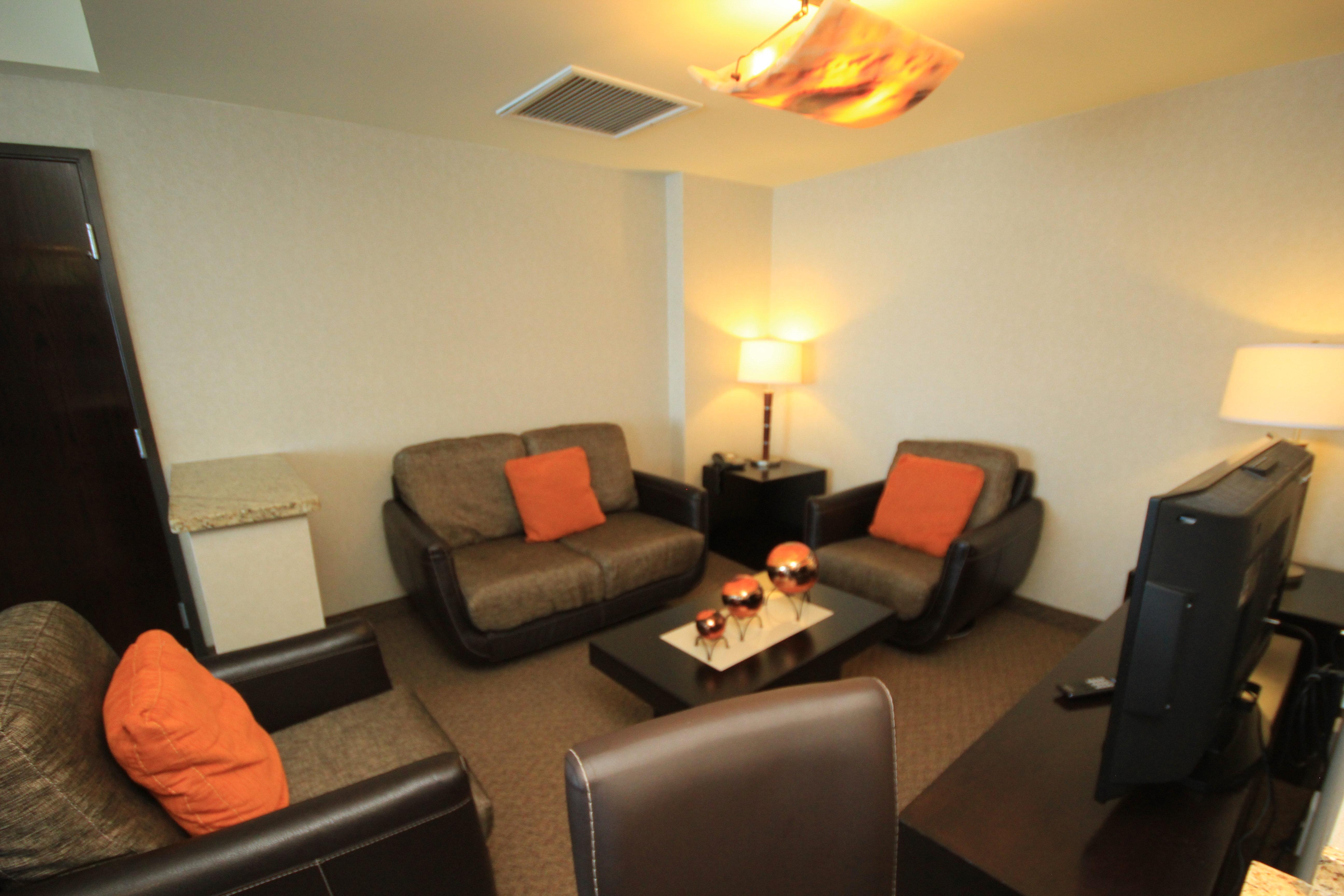 Отель Crowne Plaza Leon By Ihg Экстерьер фото