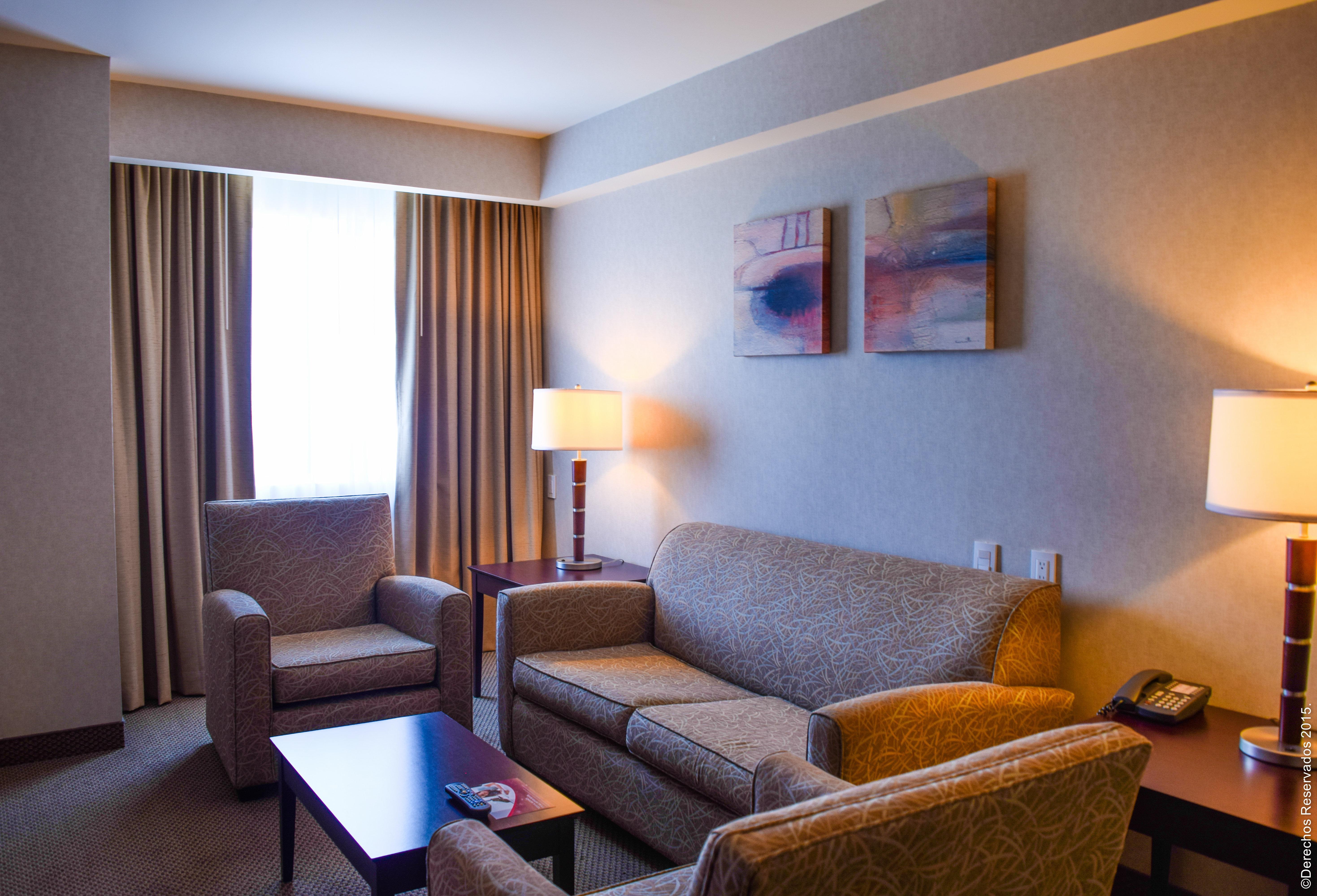 Отель Crowne Plaza Leon By Ihg Экстерьер фото