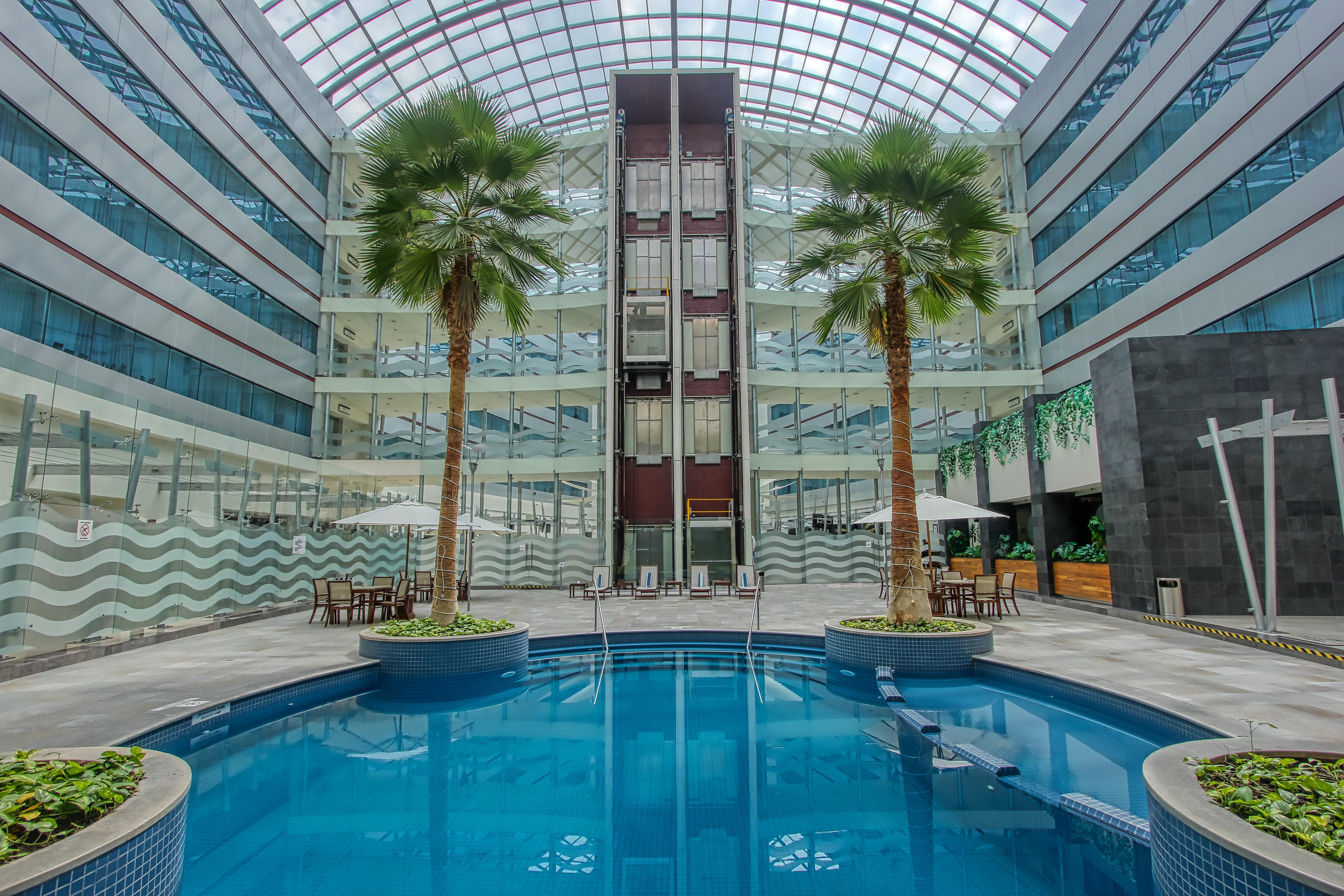 Отель Crowne Plaza Leon By Ihg Экстерьер фото
